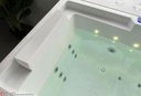 Baignoire avec siège et jacuzzi